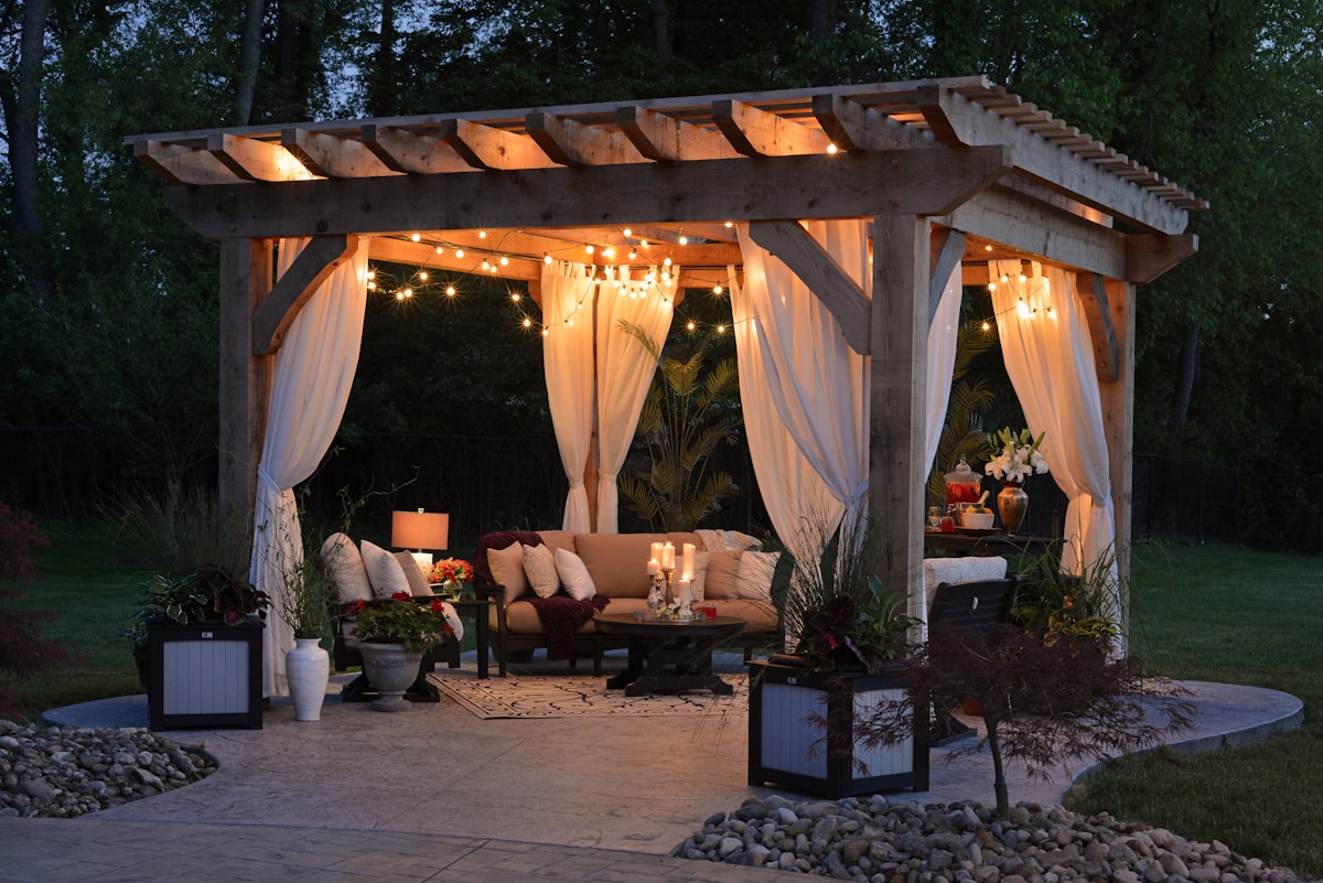 Aydınlatmalı Pergola
